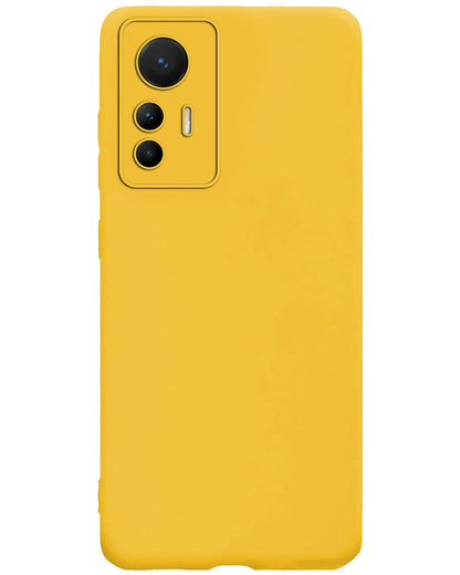 Forterra Xiaomi 12 Lite Hoesje Siliconen Backcover Lichtgewicht - Geel